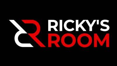 RICKYSROOM Threesome of the year with Scarlet and Kylie - drtuber.com