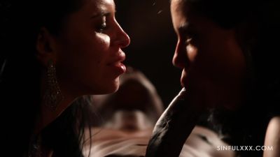 Kira Queen - Threesome Erotica With Canela Skin And Kira Queen - upornia.com