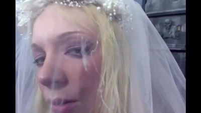 Blonde Bride Double Penetration Threesome - Heidi Mayne Takes Two Cocks - veryfreeporn.com - Britain