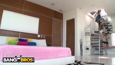 Chris Strokes - Samantha Ryan, Chris Strokes And Jenna J Ross In Stepmom Amazing Threesome With And Big Dick Stud - hotmovs.com