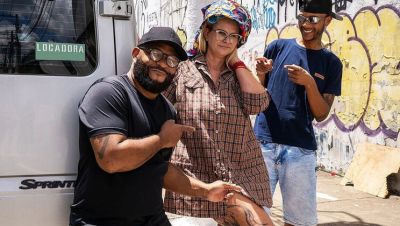 Busty Mature Latina Picked Up for Rough Anal Threesome with BBC in Car - veryfreeporn.com