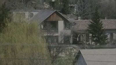 Italian Stallion Fucks Stepmom and Stepsister Threesome - Kelly Trump, Sarah Young - veryfreeporn.com - Italy
