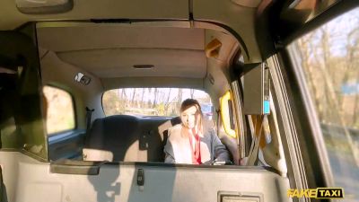 Blonde in red lingerie rides him in a car with sunlight through the windows - yesvids.com